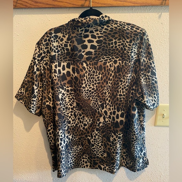 DonnKenny Animal Print Button Down - Picture 3 of 4
